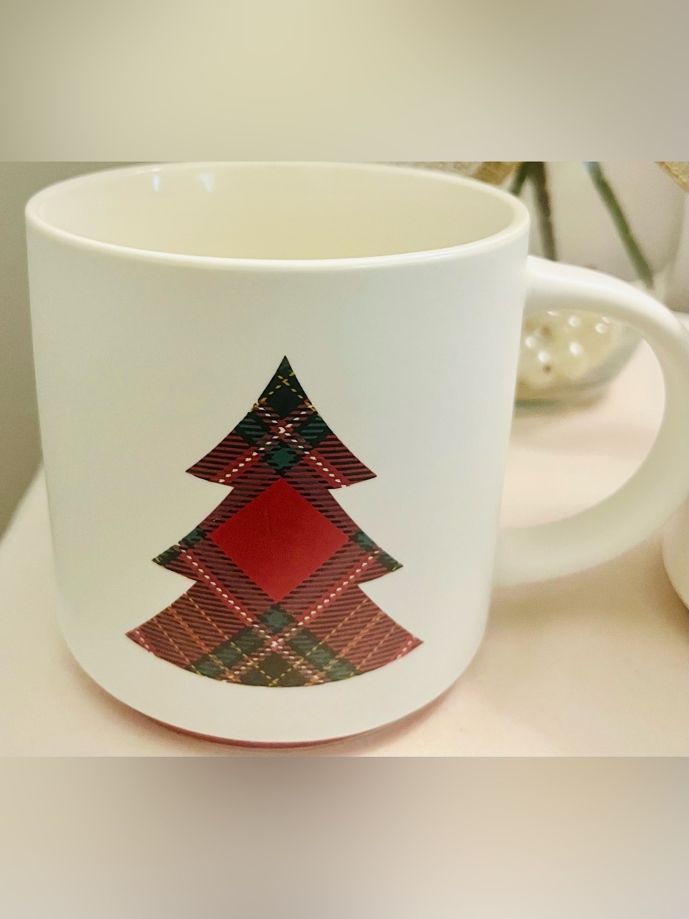 FESTIVE VOICE NWT 18 FL OZ Tartan Plaid 2-Piece Holiday Mug Set. - Picture 3 of 6
